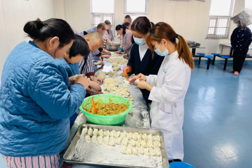 冬至温暖情 一碗饺子香