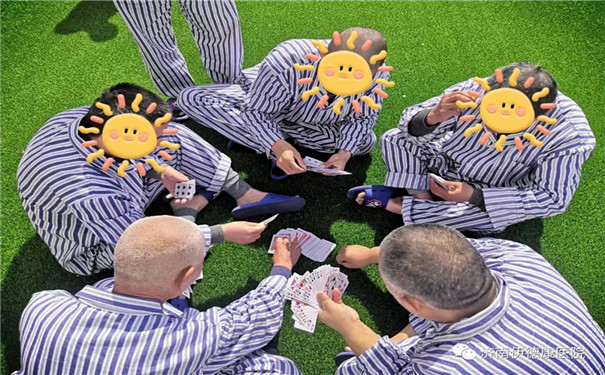 疫情封闭，用责任和爱温暖患者心灵